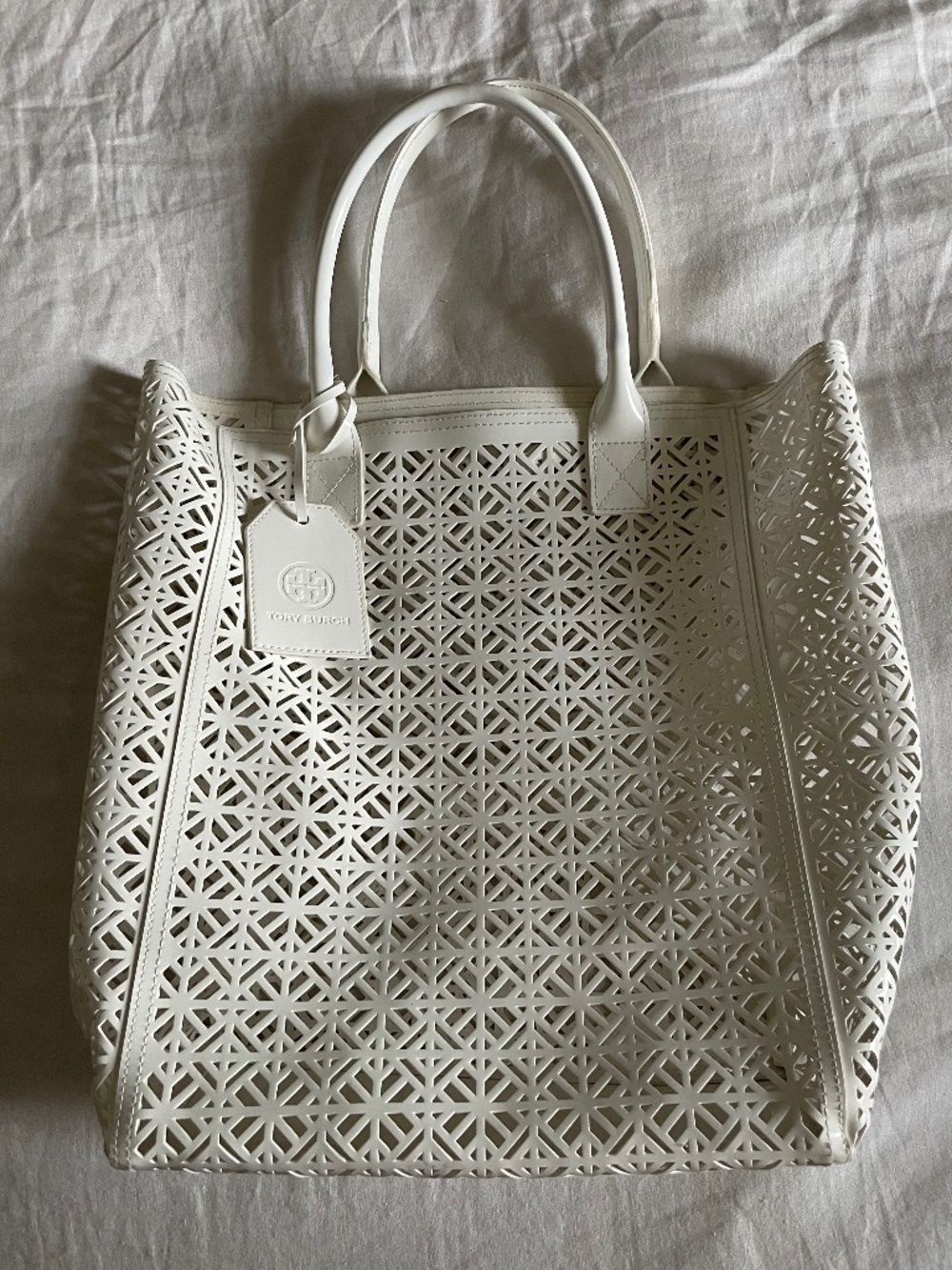 Tory Burch white lasercut patent leather beach/pool bag jelly shopper tote